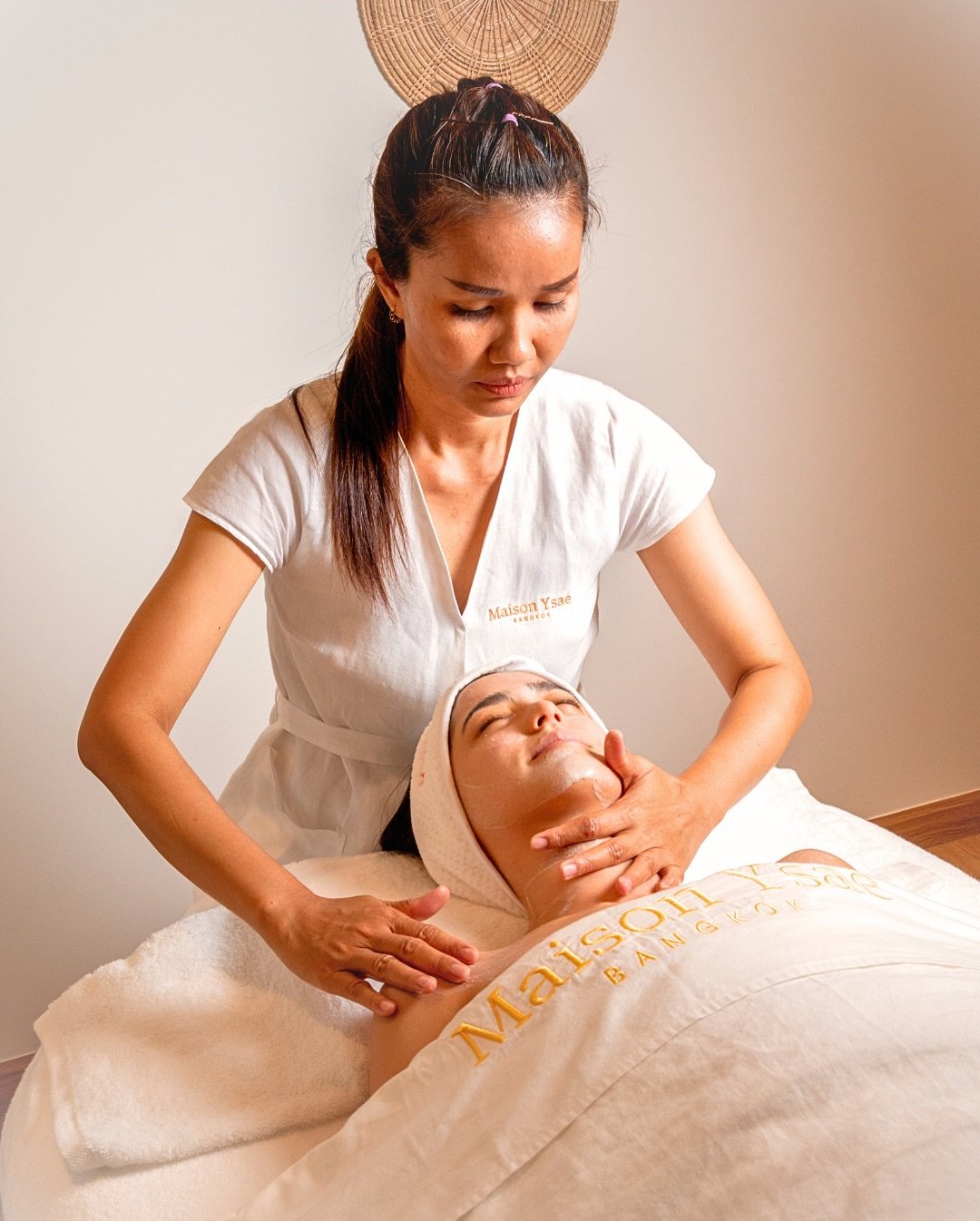 What is the best place in Bangkok for a face lifting treatment